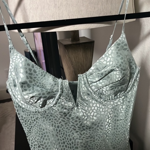 Princess Polly midi dress - Picture 2 of 7